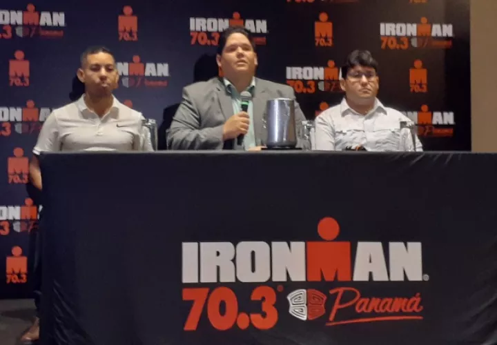Billy Gordón (izq.)  y Jorge Urrutia dieron detalles del evento. Aurelio Martínez