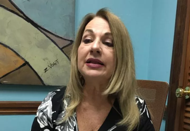 Ingrid Perscky,  cirujana y uróloga que trata el padecimiento. Juan Carlos Lamboglia