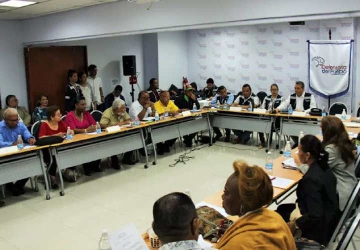 La mesa bilateral se realizará de forma periódica entre el Meduca, los gremios y la Defensoría. Foto: Cortesía