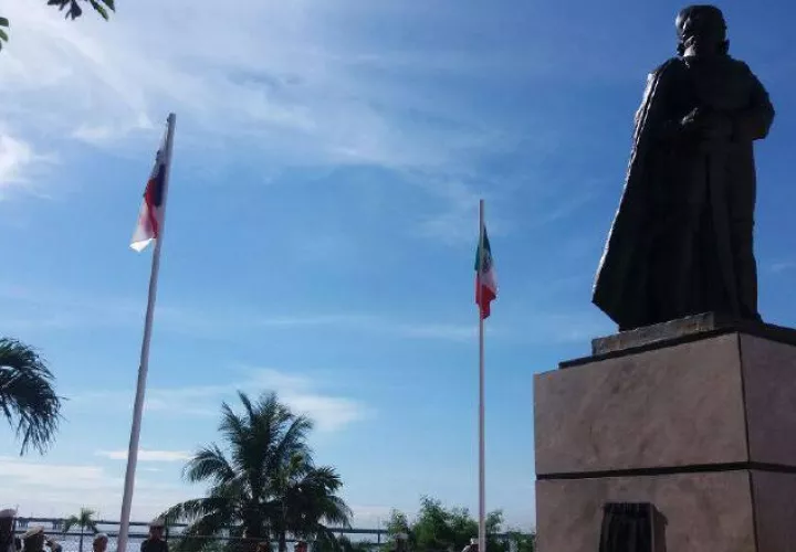 Estatua Morelos en el Centro de Visitantes de Panamá Viejo. Facebook