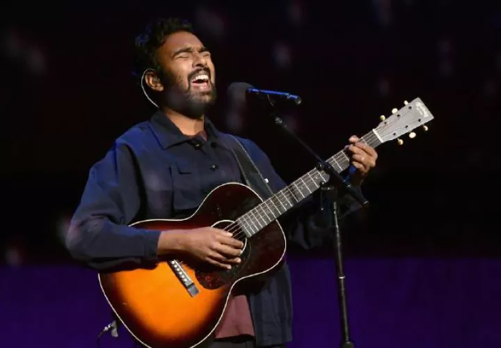 Hipotéticamente, en "Yesterday", ocurrió que solo una persona, Malik, recordaba al Los Beatrles.