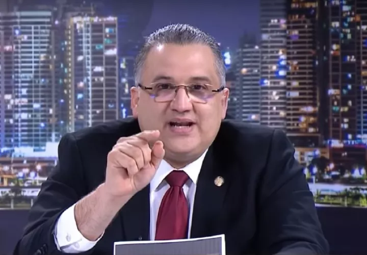 Alfredo Vallarino hizo fuertes señalamientos en contra de la procuradora Kenia Porcell.  Foto: Cortesía