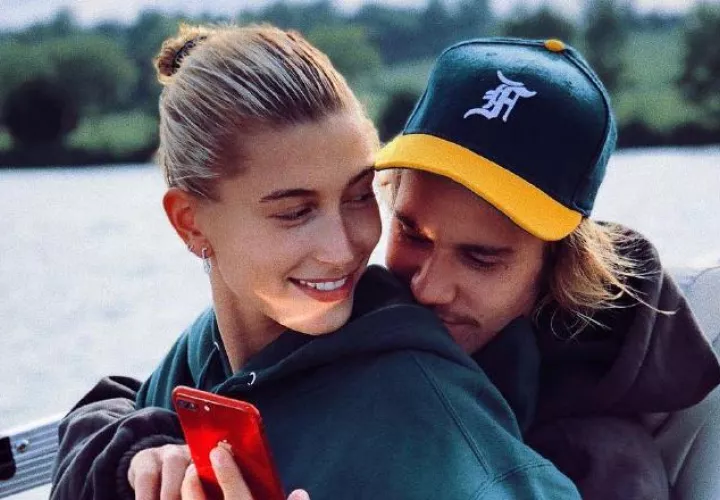 La modelo Hailey Bieber y el cantante Justin Bieber.