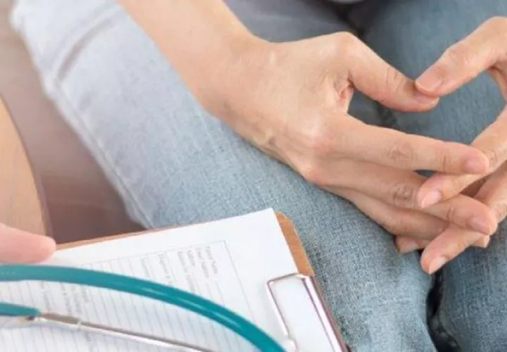 Especialistas recalcan la importancia de realizarse el papanicolau o citología una o dos veces al año, para evitar esta infección y el cáncer de cuello uterino. 