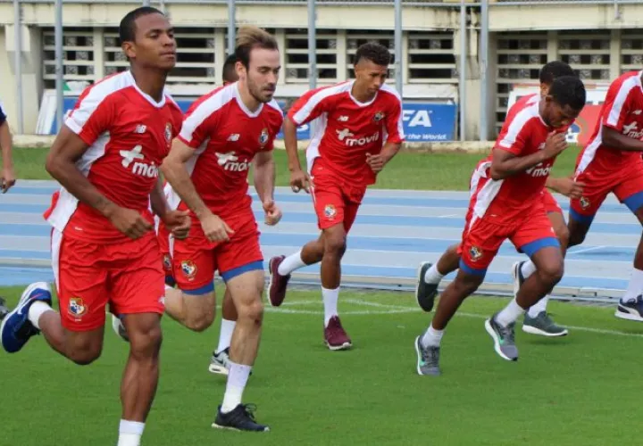 Jugadores convocados en el microciclo. Foto:@Fepafut