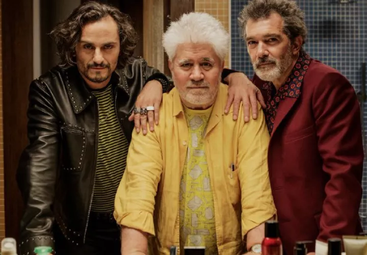 'Dolor y gloria', de Pedro Almodóvar sigue su exitosa ruta. Esta vez en New York. https://www.frecuenciageek.com