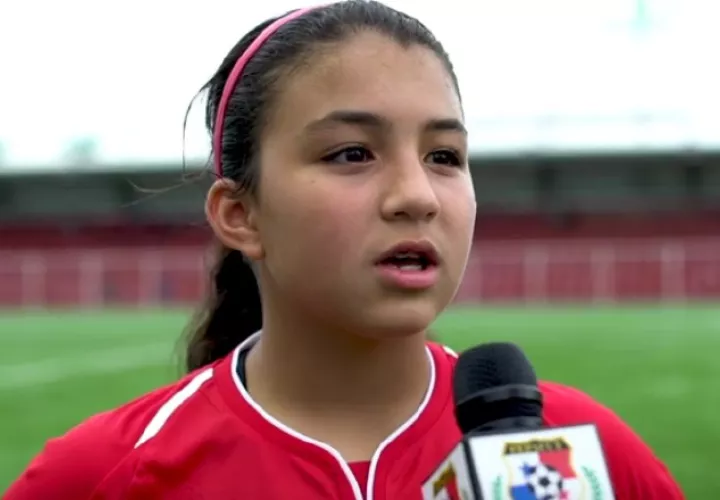 Reggina Espino con la selección Sub-17. Foto:@Fepafut