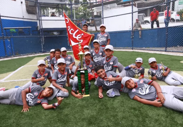  Coclé se coronó en el béisbol Sub-10. Foto:Anayansi Gamez