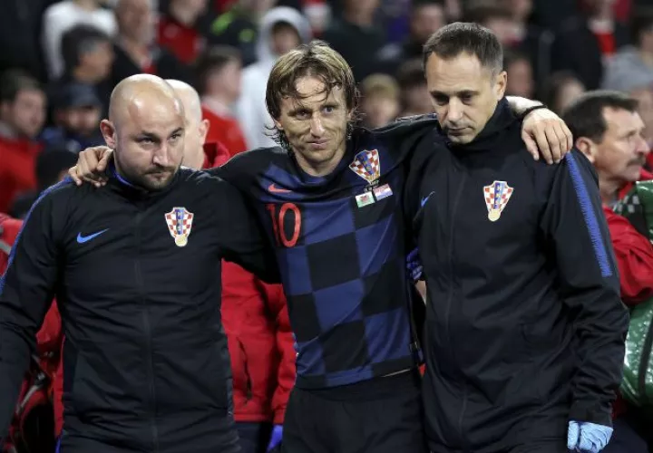 Luka Modric no terminó el partido de Croacia ante Gales. Foto AP