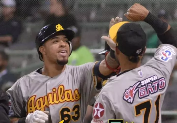 Edmundo Sosa (63) juega pelota invernal con las Águilas y en las Grandes Ligas, lo hace para los Cardenales de St. Louis. Foto @Aguilasbbc