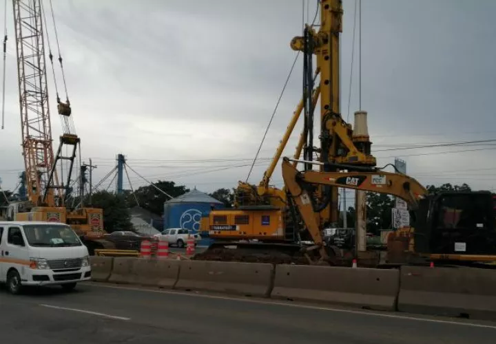 Trabajos del viaducto a la altura de La Pesa, en el corregimiento de Guadalupe. ERIC MONTENEGRO