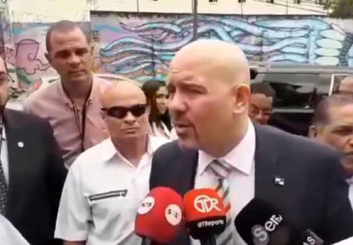 Rolando Mirones presentó su plan de seguridad ciudadana. CORTESÍA