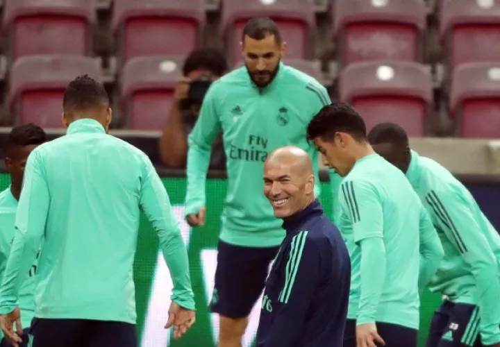 Zidane en los entrenamientos del Madrid. Foto: AP