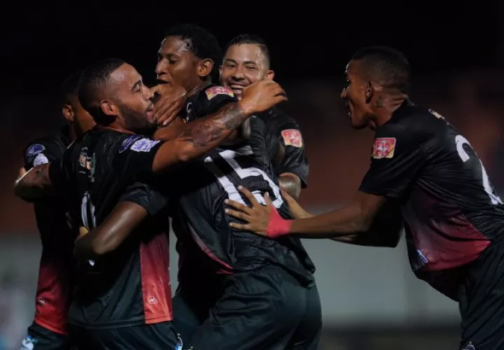 Sporting se impuso a Sanfra por 3-0 en su último juego. @sportingsmfc