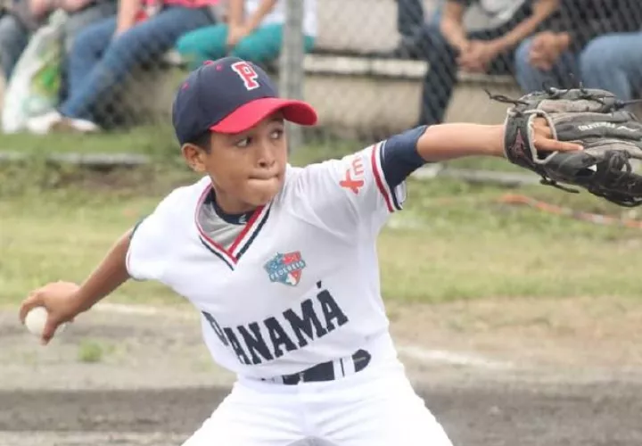 Jahir Díaz dio la primera victoria a Panamá en el Panamericano Sub-10.Foto: @Fedebeis 