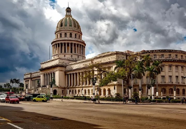 Un recorrido por las calles de La Habana.  Foto: Pixabay