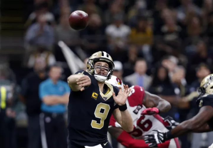 Drew Brees jugó un partido de 373 yardas. Foto AP