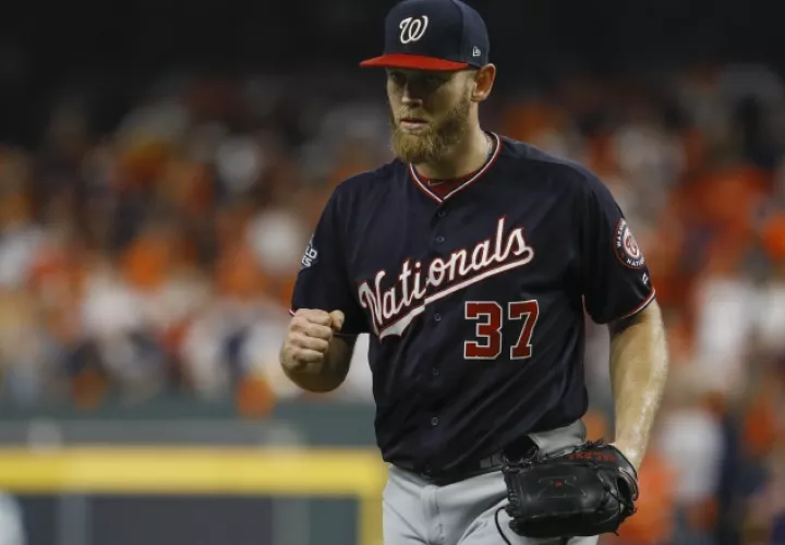 4.  Stephen Strasburg fue escogido como el jugador más valioso.