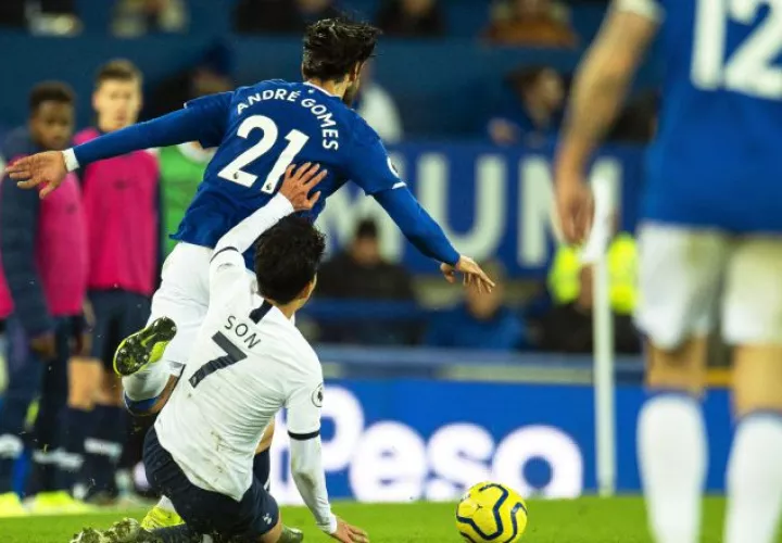 Se estima que André Gomes (21) se perderá toda la temporada. Foto EFE