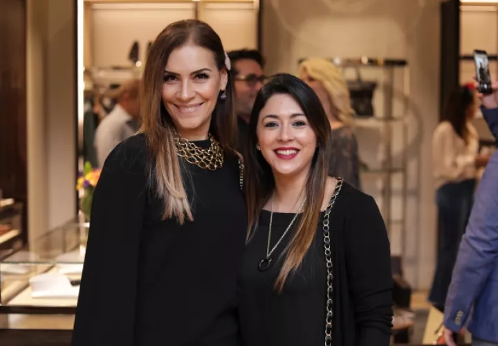 1.  Carolina Celis y Xue Rojas.