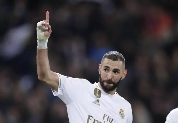 Karim Benzema se convirtió en el sexto mejor anotador en la historia del Real Madrid. Foto AP