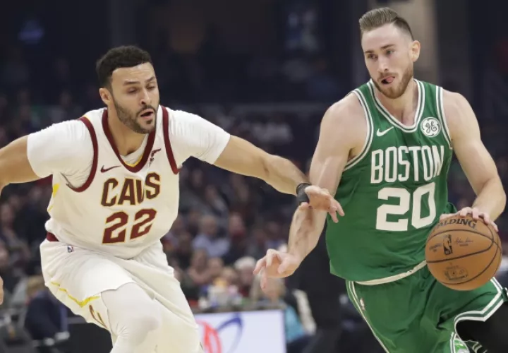 Gordon Hayward de los Celtics de Boston (20). AP