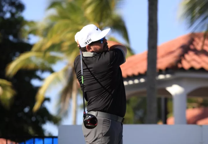  Mike Norman busca certificar su dominio. Anayansi Gamez