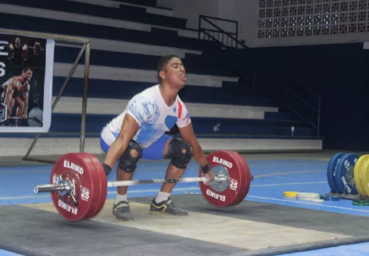 Amílcar Araujo,  de Colón, logró una nueva marca nacional. Foto Cortesía