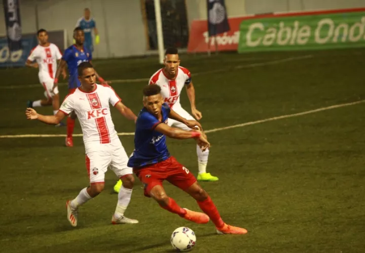 San Francisco fue el equipo más consistente de la temporada regular, mientras que Plaza batalló hasta el final por su pase a la liguilla. Anayansi Gamez