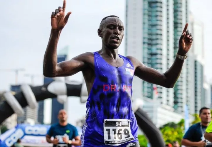 El keniano Joel Kiptanui vuelve a la Maratón de Panamá. Ocupó  el cuarto lugar en la edición del año pasado. Archivo
