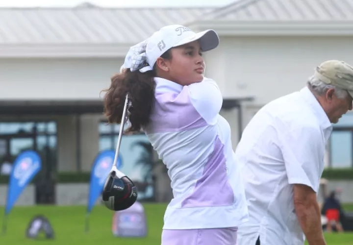 3.  Sara Guadalupe  Luciani reinó en su categoría con "score" bajo par.
