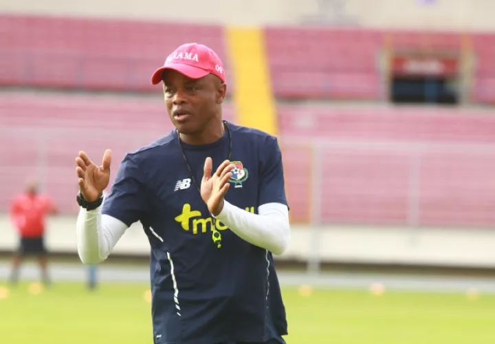 Julio Dely Valdés, técnico de la selección Sub-15. Foto Anayansi Gamez