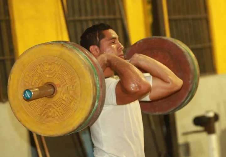 Ariel Batista, ganador de medallas en Centroamérica.