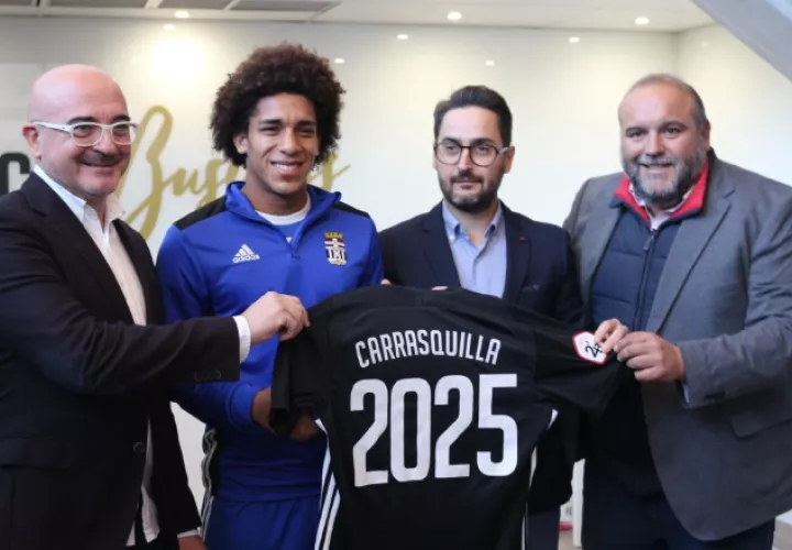 La cláusula de rescisión de Adalberto Carrasquilla costaría más de $10 millones, si el equipo llega a primera división. Cortesía