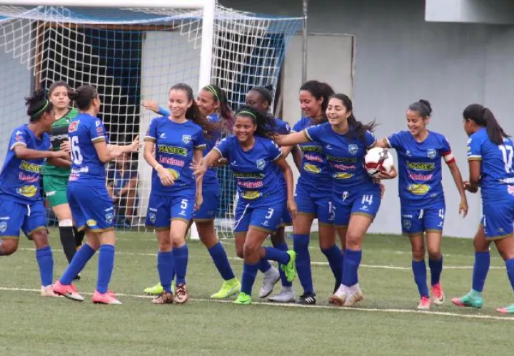 1.  Esta fue la quinta versión del cuadrangular de fútbol femenino.