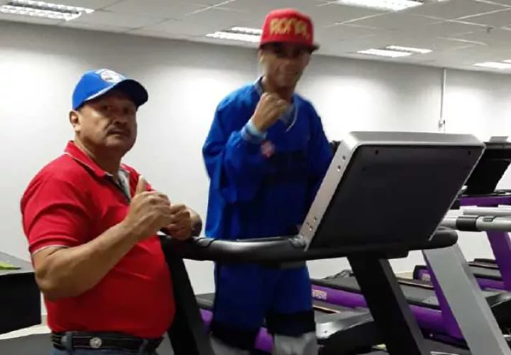 Ronal Batista entrenando y en la Arena Kemerovo. Cortesía