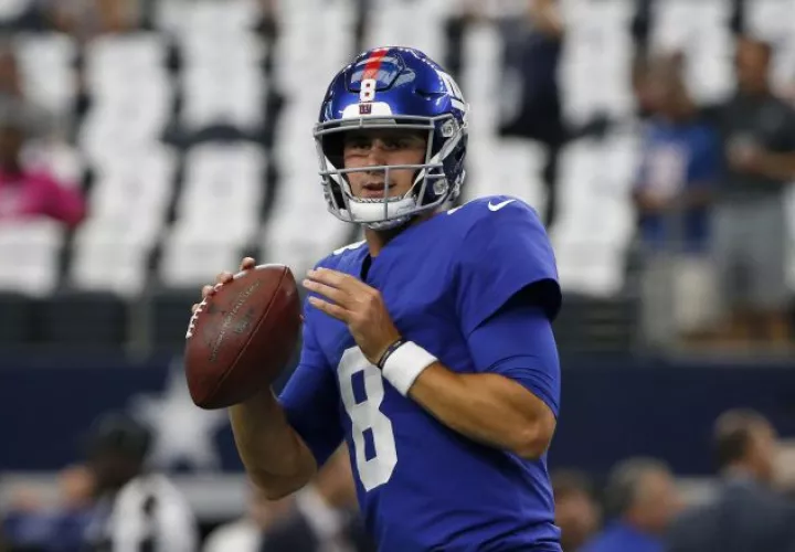 Daniel Jones en acción.  AP