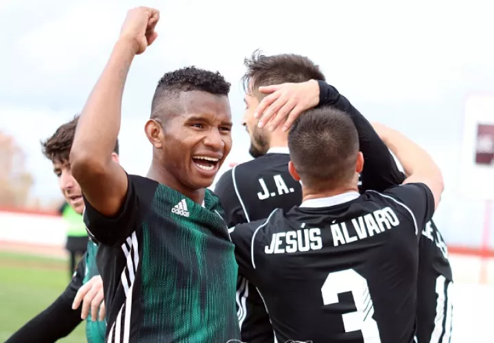 Fidel Escobar está contento por  la oportunidad y la continuidad que tiene en el equipo. Córdoba CF