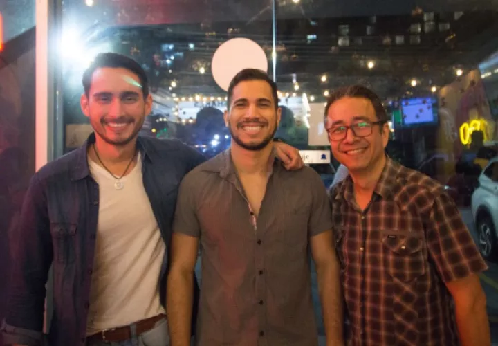 1.  Diego de Obaldia, Elmis Castillo y Mariano González.