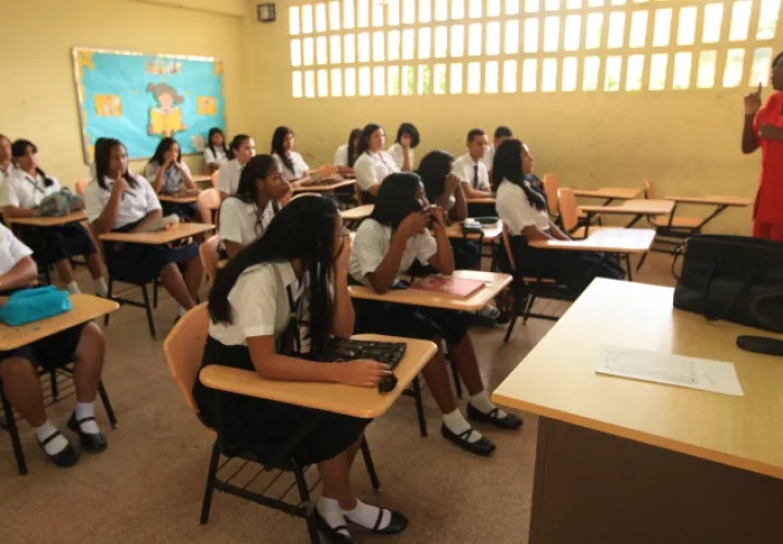 Según especialistas, diversos factores sociales están afectando el desempeño de los estudiantes.  Foto: Archivo 