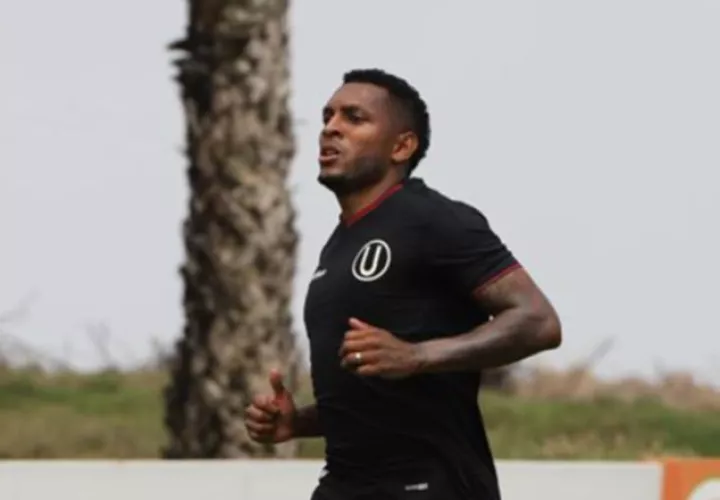 Quintero puso fin a los rumores de que se iba de Universitario. Foto Cortesía