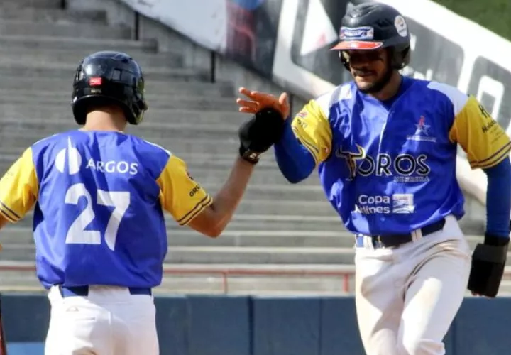 Los Toros quedaron con marca de 8-13. Foto Probeis