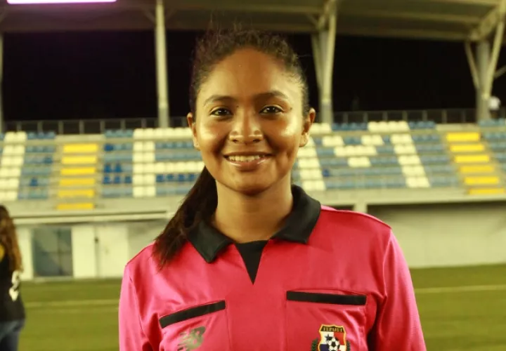  Anayansi Gamez