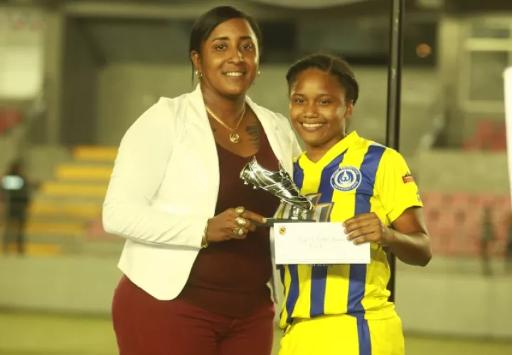 Erika Hernández ha anotado más de 100 goles en su carrera. Anayansi Gamez