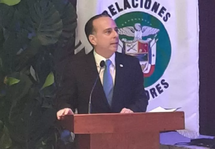 Alejandro Ferrer, ministro de Relaciones Exteriores. Cancillería