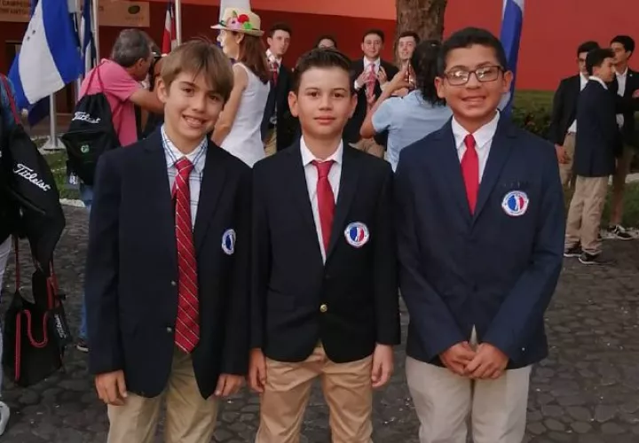 Los jugadores de 11-12 años ganaron el título por equipo. Cortesía