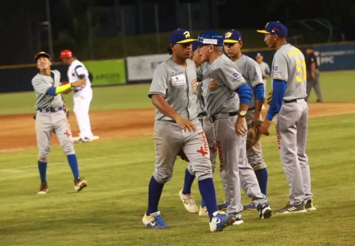  Herrera tiene un sólido cuerpo de pitcheo. Anayansi Gamez