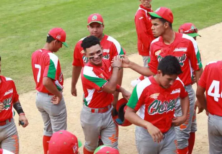 Chiricanos durante el partido ante Colón. Foto Anayansi Gamez