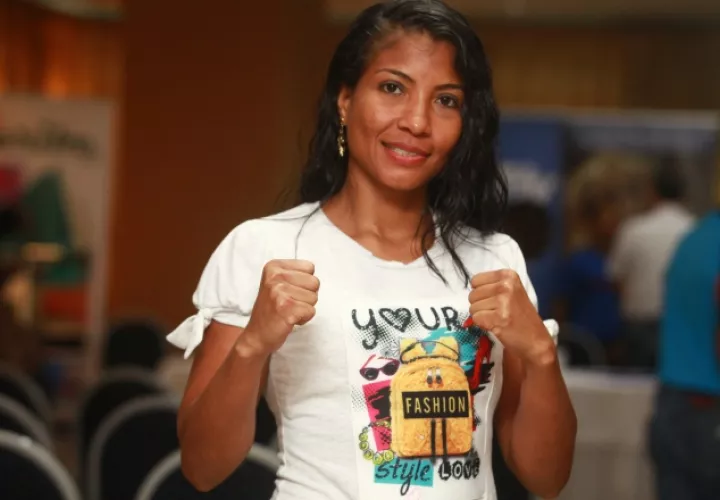 Laura Ledezma <Anayansi Gamez