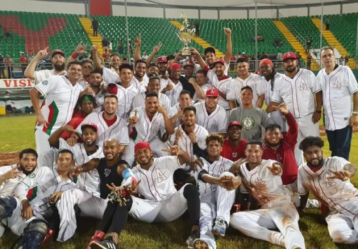 Los Astronautas doblegaron en la final de Probeis a los Federales. Foto @Probeis